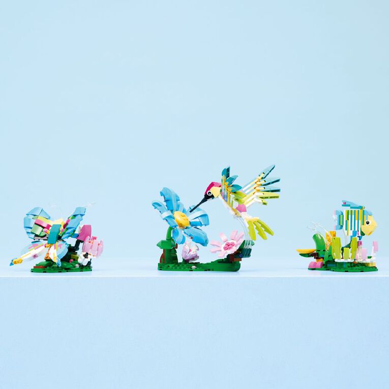 LEGO CREATOR Wild Animals Colourful Hummingbird 31384, , hi-res