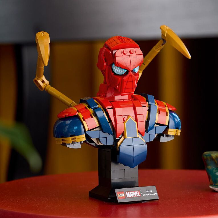 LEGO Marvel Super Heroes Iron Spider-Man Bust 76326, , hi-res