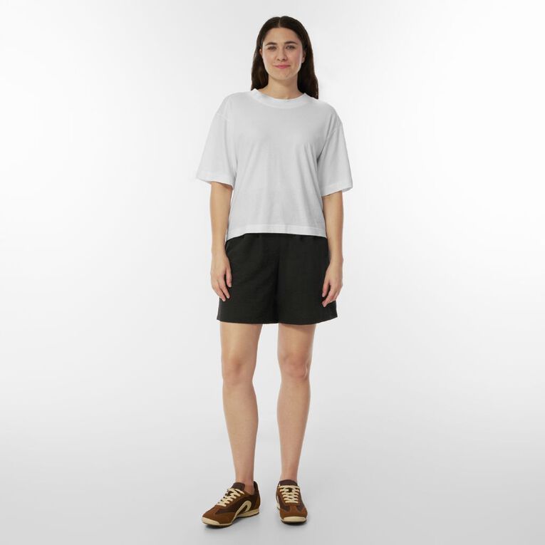 H&H Women's Mid Thigh Pleat Front Shorts, Black, hi-res
