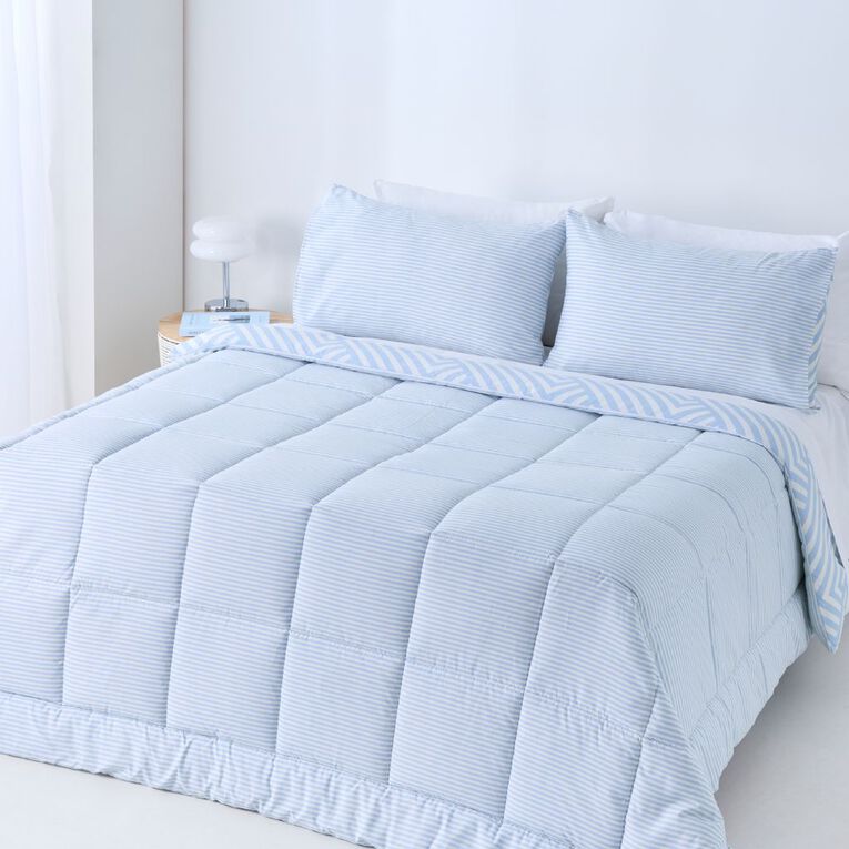 Living & Co 3 Piece Comforter Set Chevron Blue King, Blue, hi-res