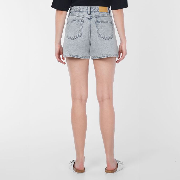 H&H Women's Essential Denim Shorts, Denim Light, hi-res
