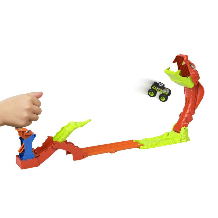 Hot Wheels Monster Trucks Snakebite Slamout Playset, , hi-res