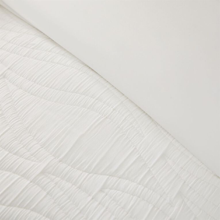 Living & Co Duvet Cover Set Matelasse Wave White King, , hi-res