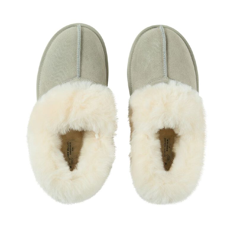 NEW ZEALAND SHEEPSKIN CO. Women's Sheepskin Lined Slipper Shoes, Grey Mid, hi-res