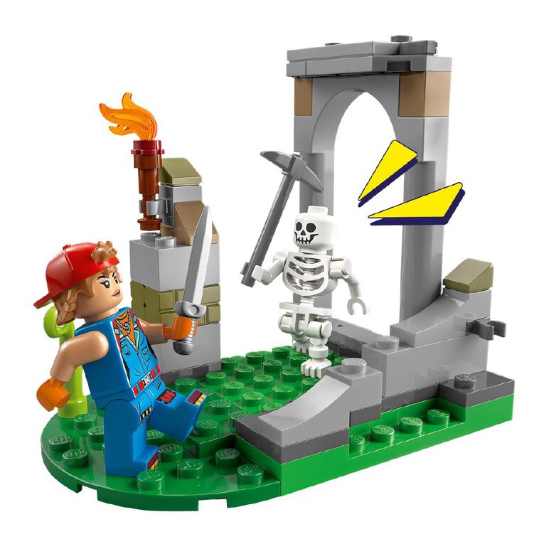 LEGO Fortnite Peely and Sparkplug's Camp 77075, , hi-res