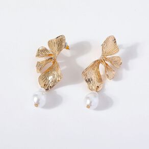 Single Pair of Earrings Gold
