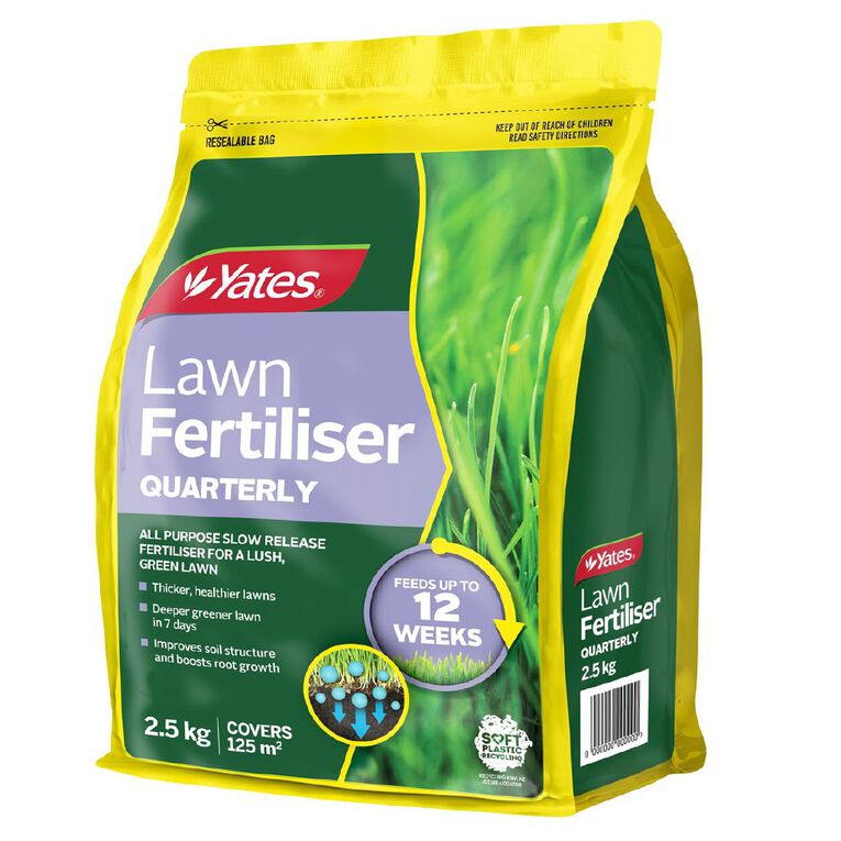 Yates Lawn Quarterly Fertiliser 2.5kg, , hi-res
