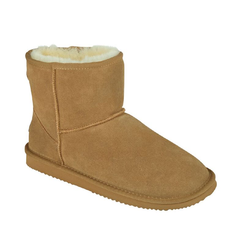 NEW ZEALAND SHEEPSKIN CO. Men's Sheepskin Lined Ankle Slipper Boots, Brown Light, hi-res