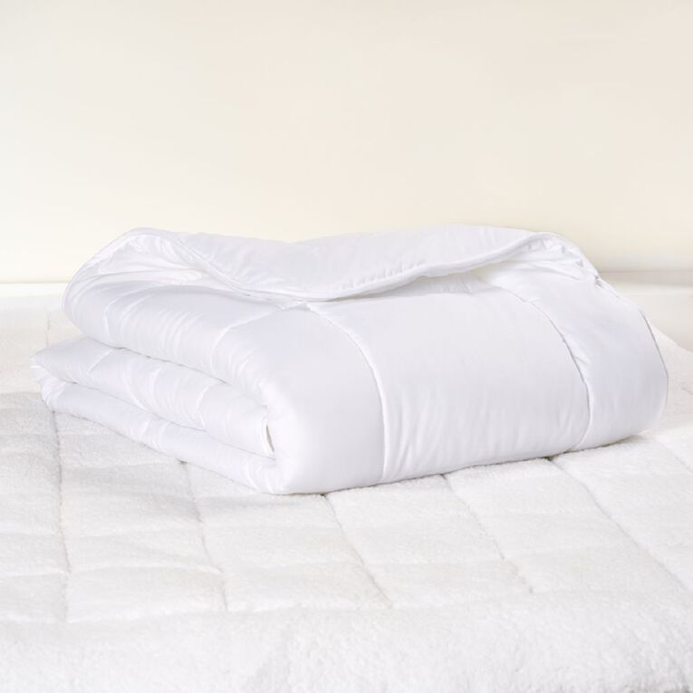 Living & Co Lightweight Microfibre Duvet Inner White Single, , hi-res