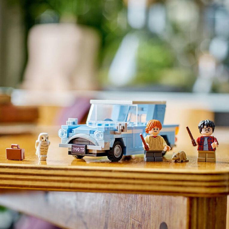 LEGO Harry Potter Flying Ford Anglia 76424, , hi-res