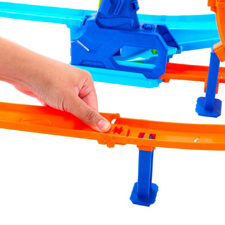 Hot Wheels Stunt Tracks Rapid Blast & Crash Trackset, , hi-res