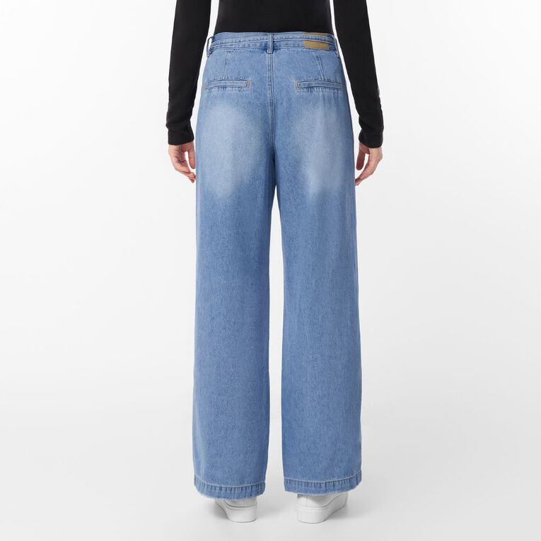 H&H Women's Belt Pleated Wide Leg Jean, Denim Mid, hi-res
