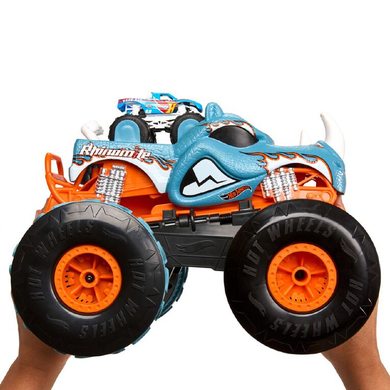 Hot Wheels Remote Control Monster Trucks 115 Rhinomite The Warehouse