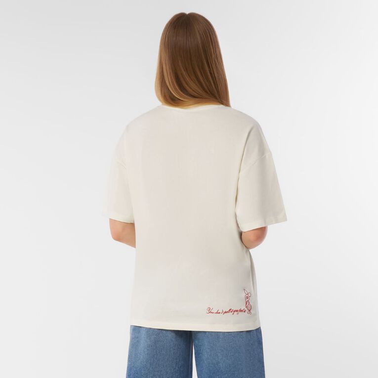 Winnie the Pooh Women's Short Sleeve Winnie the Pooh Tee, Cream, hi-res