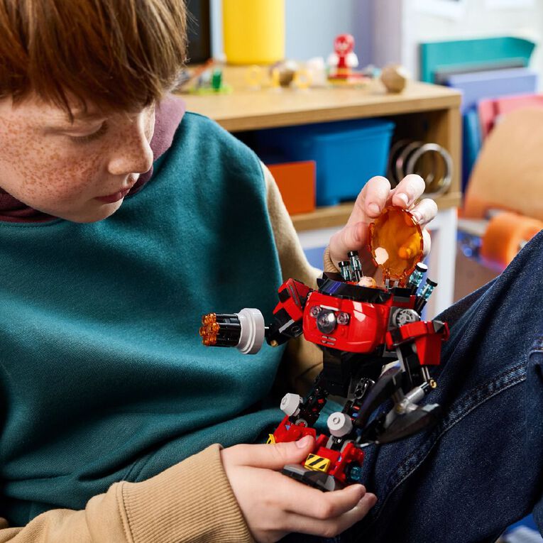 LEGO Sonic Knuckles v Dr Eggman Egg Crusher Mech 77005, , hi-res