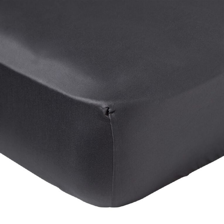 Living & Co Fitted Sheet 250TC Black King, Black, hi-res