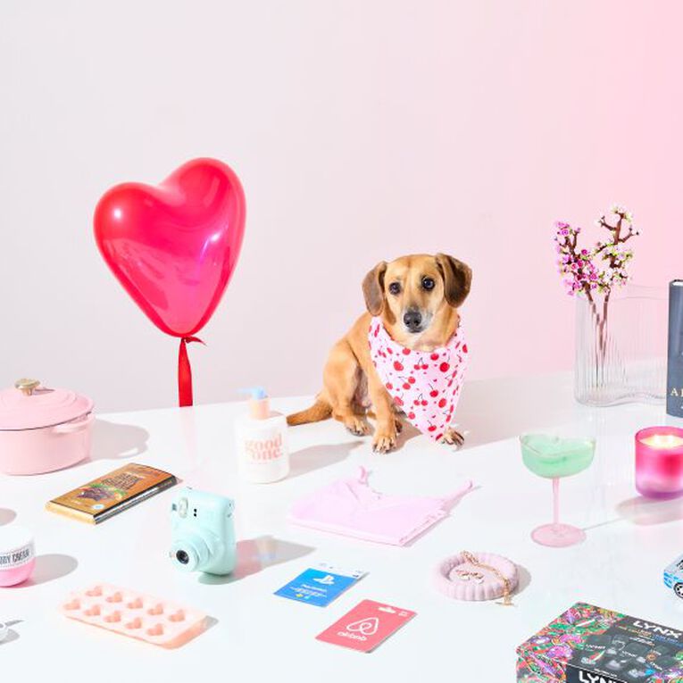 V25 Valentine's Pet Bandana 2pk, , hi-res