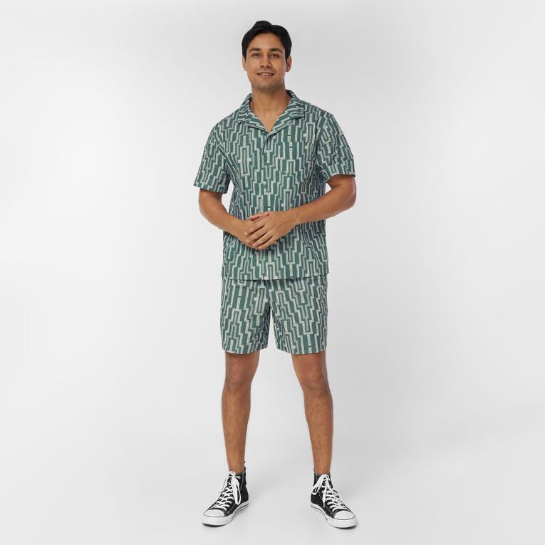 Karanga Ink Men's Shorts, Green Dark, hi-res