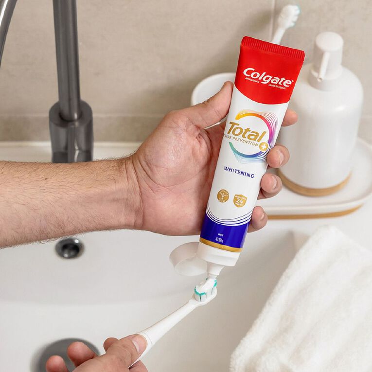 Colgate Total Advance Whitening Toothpaste, , hi-res