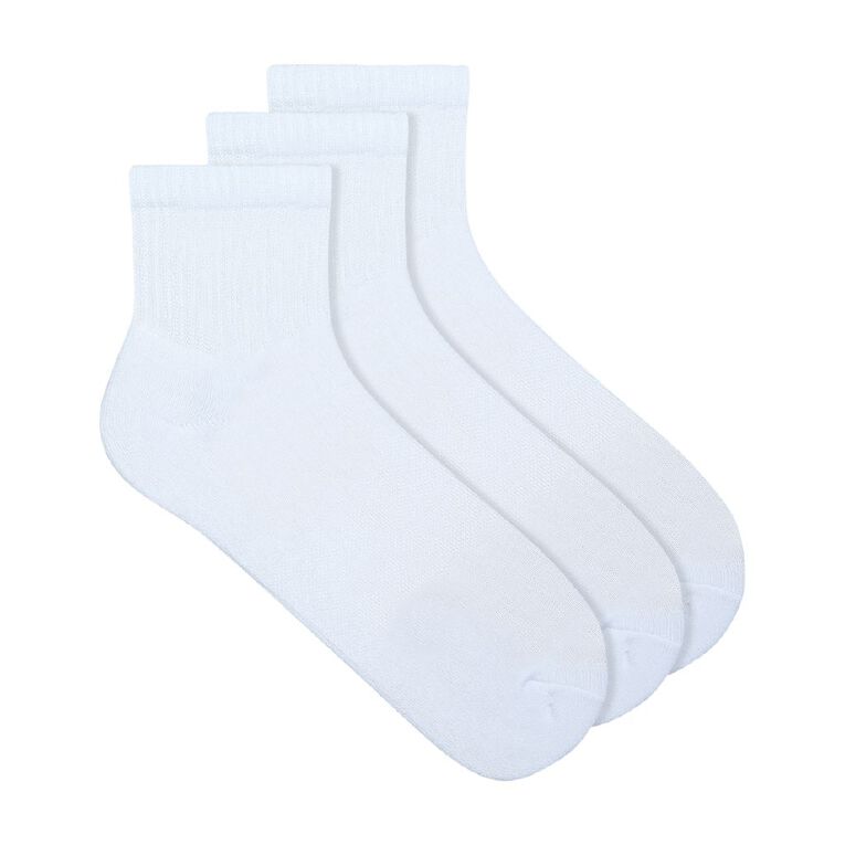 Underworks Women's Bamboo Quarter Crew Socks 3 Pack, White, hi-res