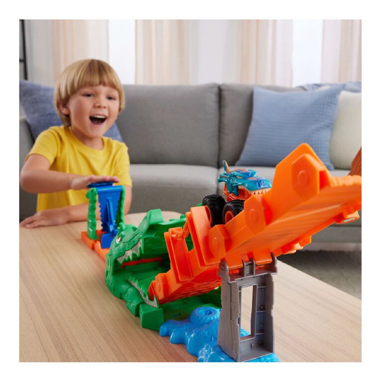 Hot Wheels Monster Trucks Knock the Croc Challenge, , hi-res