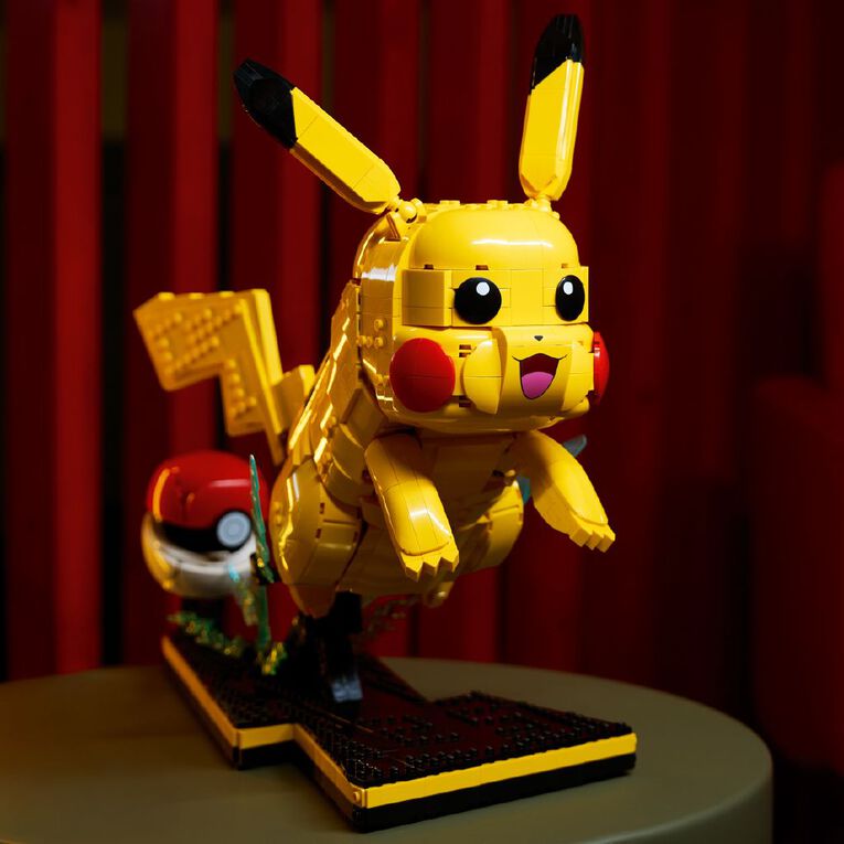 LEGO Pokemon Pikachu and Poke Ball 72152, , hi-res