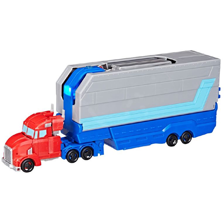 Transformers Earthspark Optimus Prime Battle Trailer, , hi-res