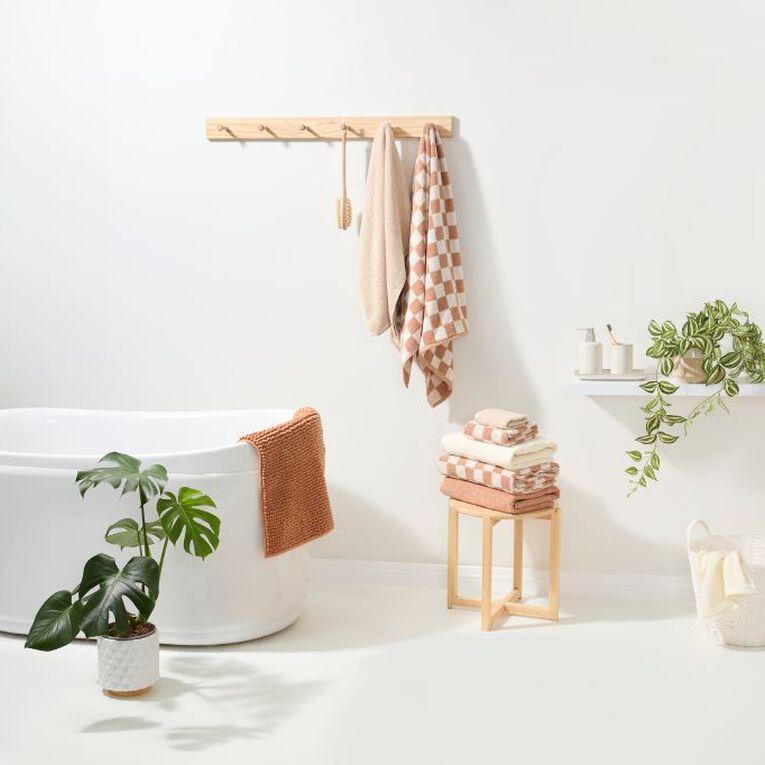 Living & Co Plush Design Bath Towel Rust 68cm x 137cm, Rust, hi-res