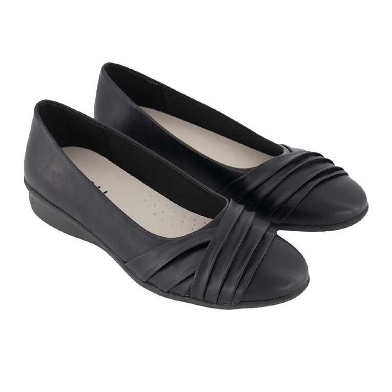 H&H Women's Crossover Comfort Shoes, Black, hi-res
