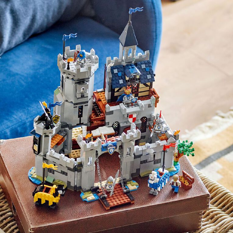 LEGO CREATOR Medieval Horse Knight Castle 31168, , hi-res