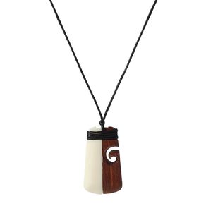 Kiwiana Pendant Necklace Cream