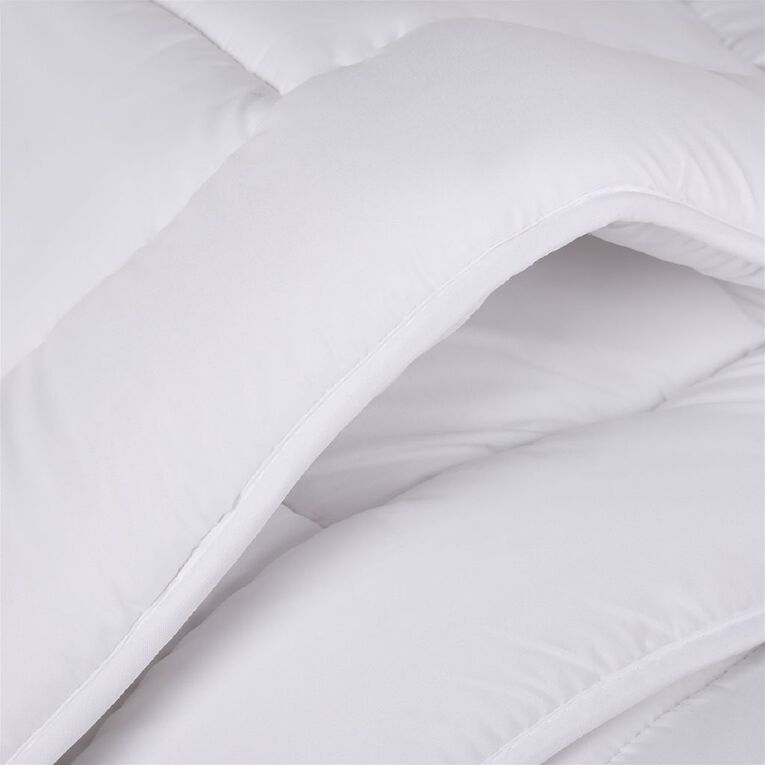 Living & Co 800gsm Microfibre Duvet Inner White Queen, , hi-res