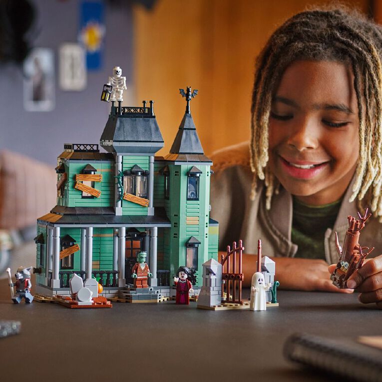 LEGO CREATOR Haunted Mansion 31167, , hi-res