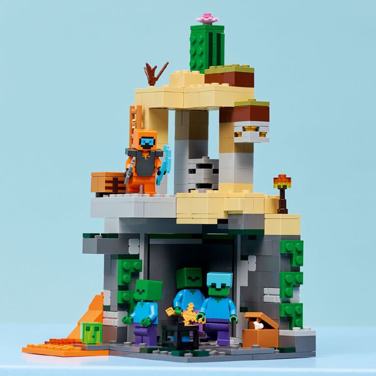 LEGO Minecraft Zombie Dungeon 21587, , hi-res