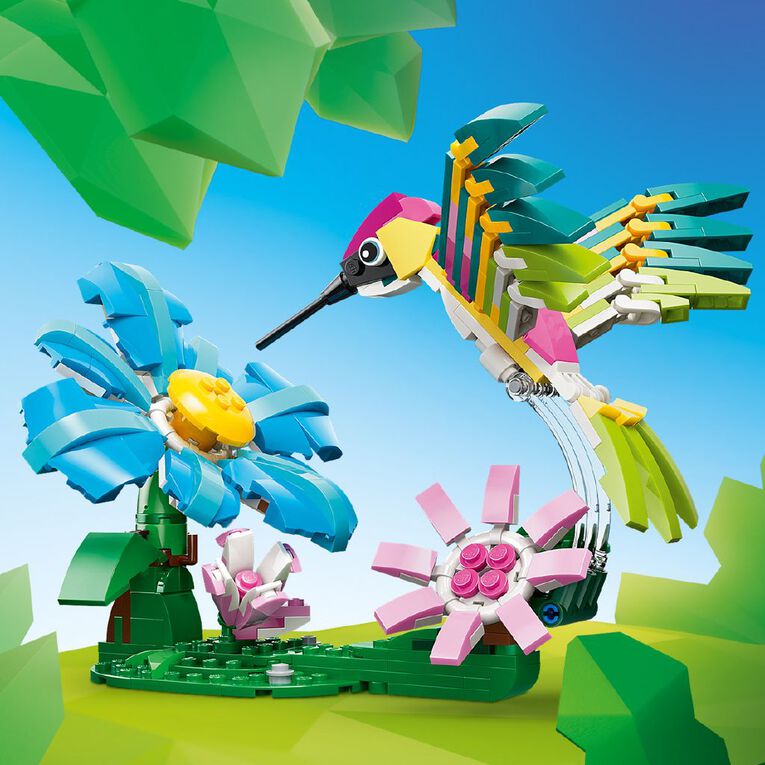 LEGO CREATOR Wild Animals Colourful Hummingbird 31384, , hi-res