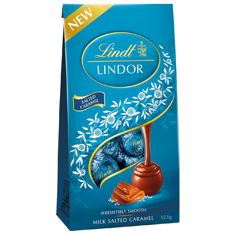 Lindt Lindor Milk Salted Caramel Pouch 123g, , hi-res