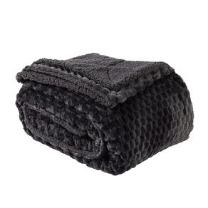 Living & Co Beehive Plush Sherpa Blanket Grey Queen
