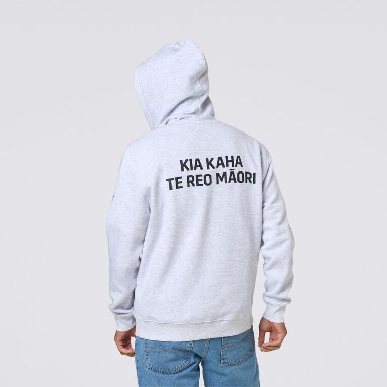 MLC Kia Kaha Te Reo Maori Huri Pakeke, Hiriwa, hi-res