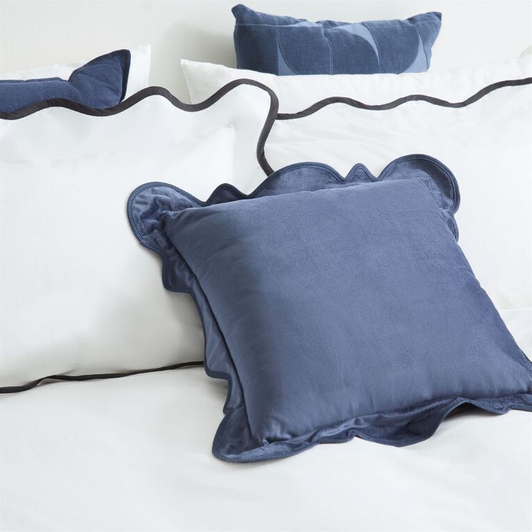 Living & Co 190 Thread Count Scallop Duvet Cover Set White Queen, White, hi-res