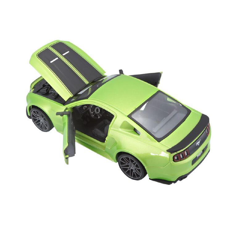 Maisto 1:24 Special Edition Assorted, , hi-res
