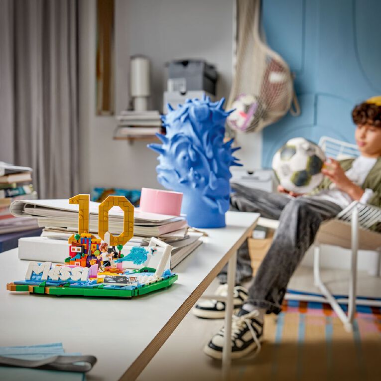 LEGO Editions Football Lionel Messi soccer Highlights 43011, , hi-res