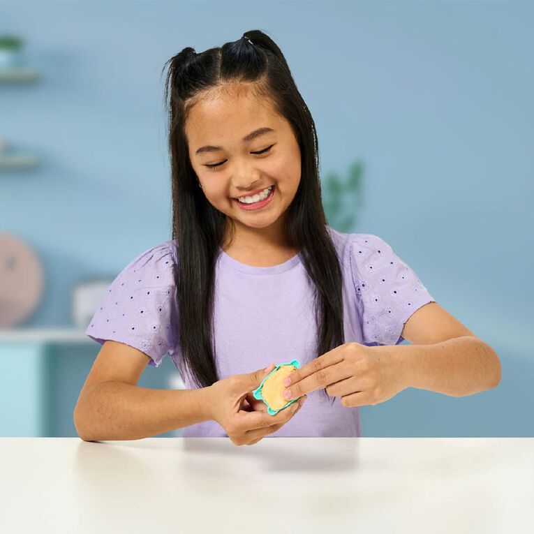 Cookeez Makery Little Bakes Oven Playset, , hi-res
