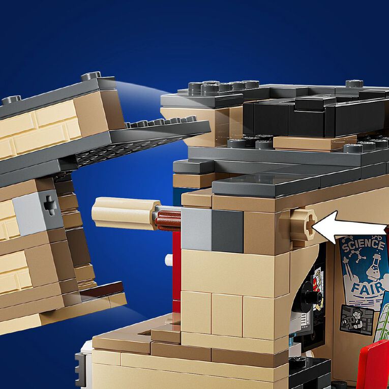 LEGO Marvel Super Heroes Peter Parkers Apartment 76317, , hi-res