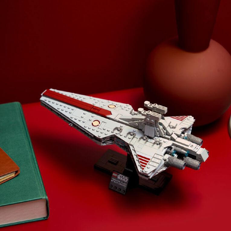 LEGO Star Wars Venator Class Attack Cruiser 75441, , hi-res