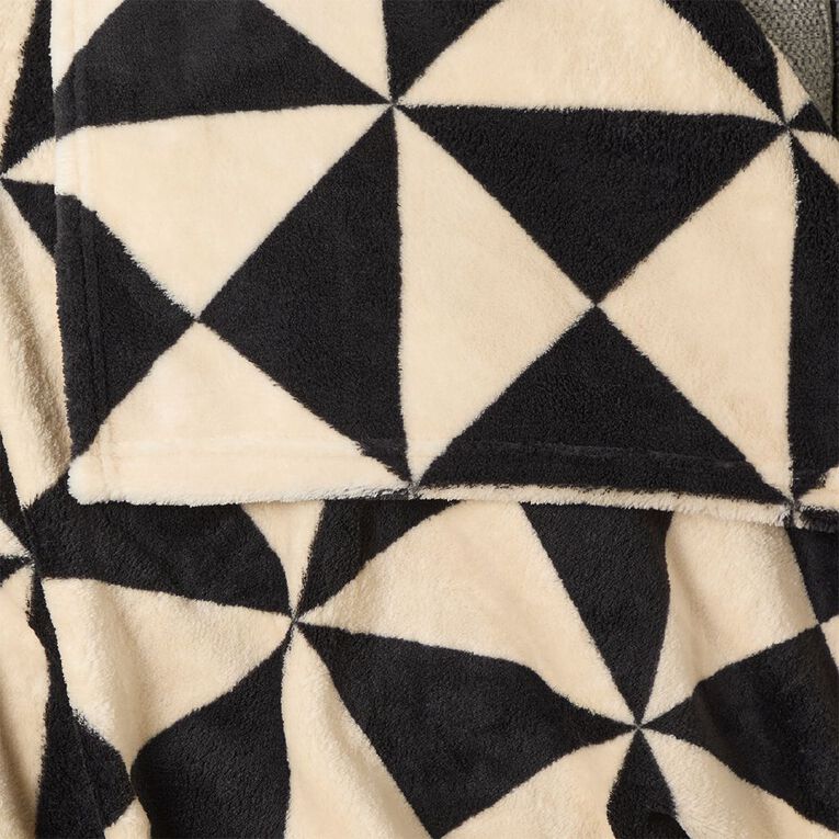 Living & Co Coral Fleece Printed Throw Black/White 127cm x 152cm, Black/White, hi-res