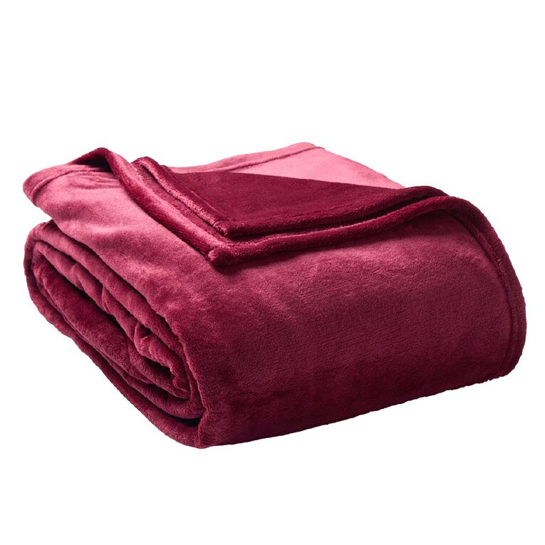 Living & Co Ultra Soft Plush Blanket Plum Queen, , hi-res