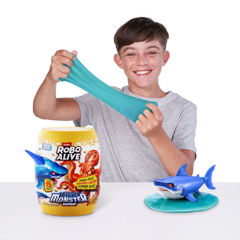 Zuru Robo Alive Standard Series 1 Deep Sea Monster Surprise, , hi-res