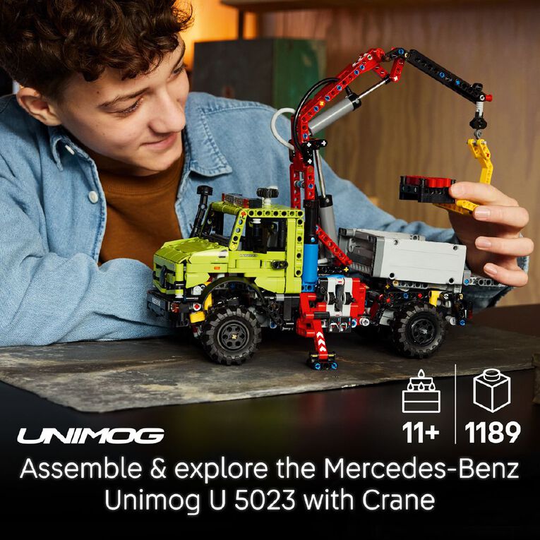 LEGO Technic Mercedes-Benz Unimog U 5023 with Crane 42242, , hi-res