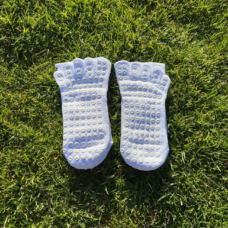 ONZ 5-Toe Grip Socks White Small, White, hi-res