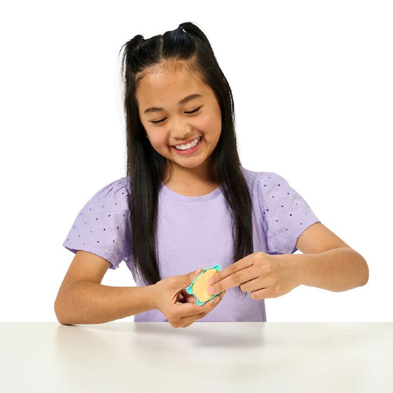 Cookeez Makery Little Bakes Oven Playset, , hi-res